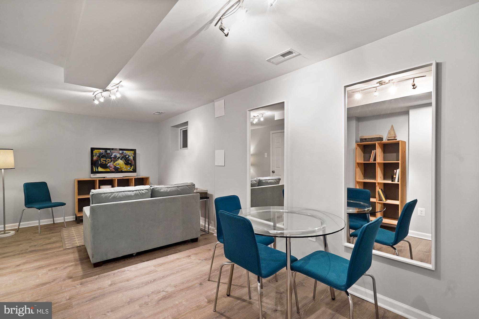 10805 Hunt Club Road Reston, VA 20190 - Photo 31 of 41 TV room - Lower level