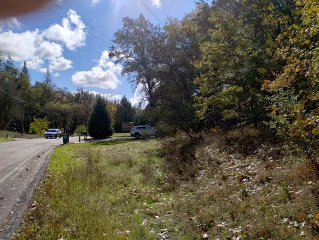a view of outdoor space with garden view