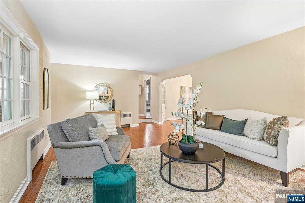 445 Alpine Terrace Ridgewood, NJ 07450 - Photo 7 of 28