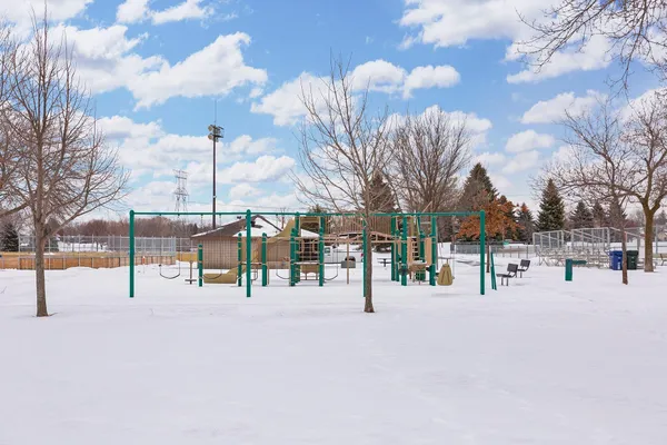 $445,000 | 13793 89th Place North, Maple Grove, MN 55369