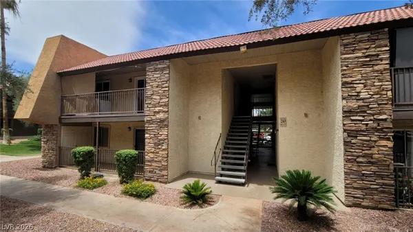 $1,195 | 4960 Indian River Drive, Unit 467, Las Vegas, NV 89103