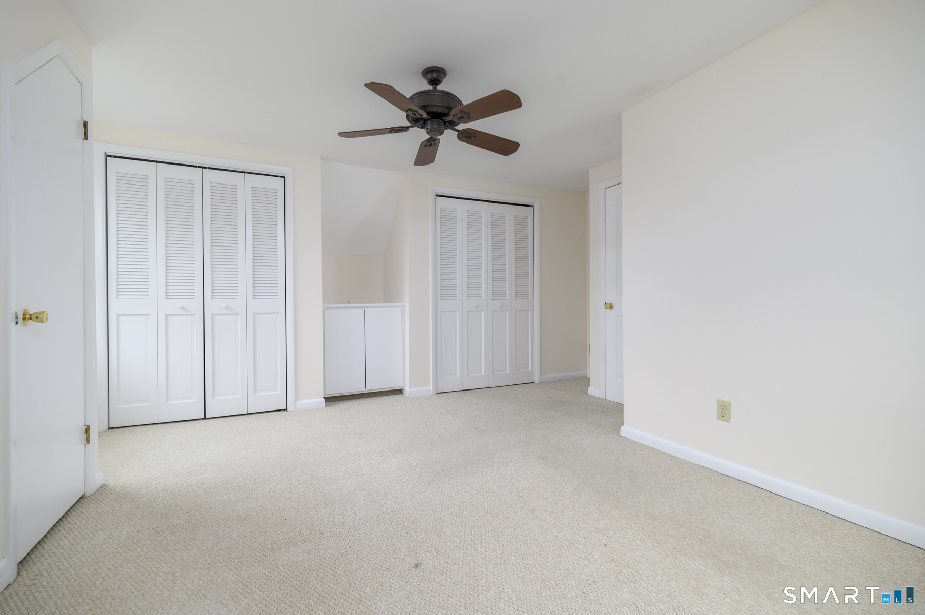 271 Jeniford Road Fairfield, CT 06824 - Photo 18 of 26 Gallery Image 18