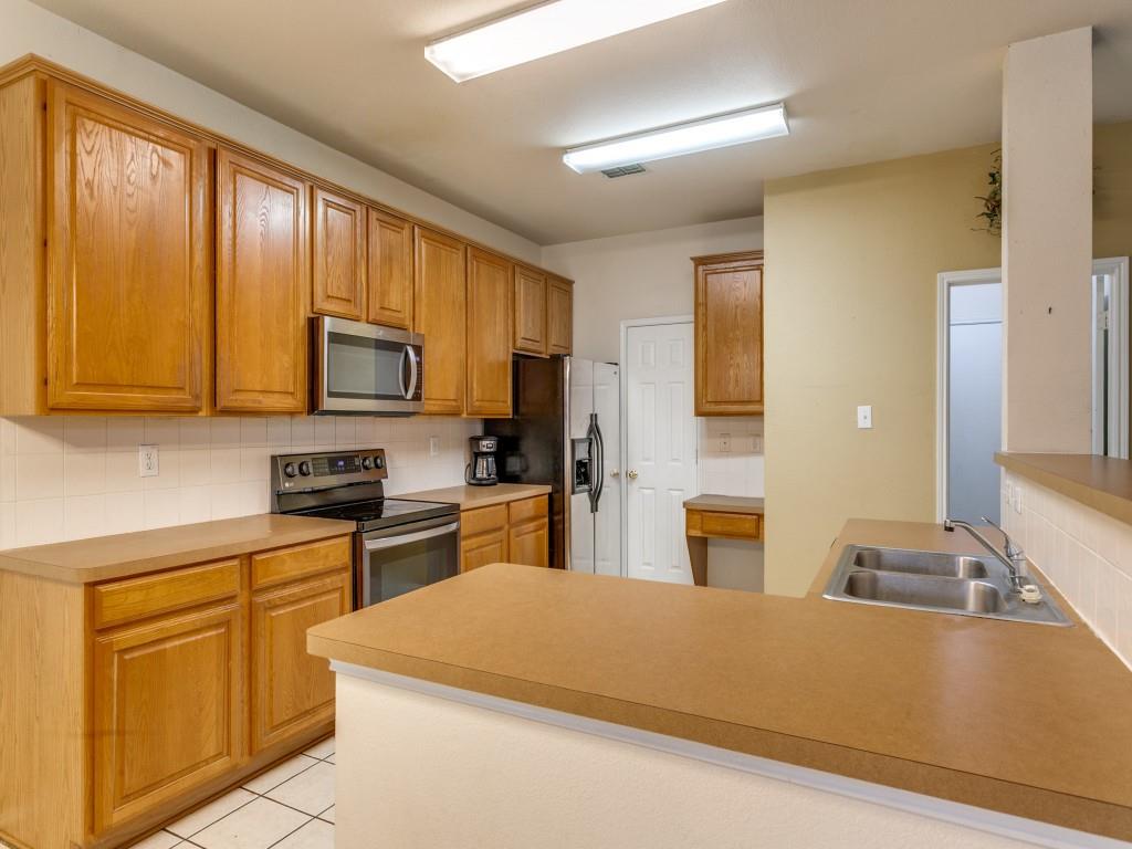 1105 Riverside Drive Lewisville, TX 75067 - Photo 15 of 34