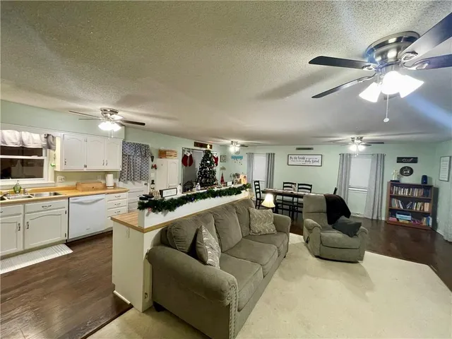 $235,000 | 1670 Roncelli Road, Lexington, MO 64067