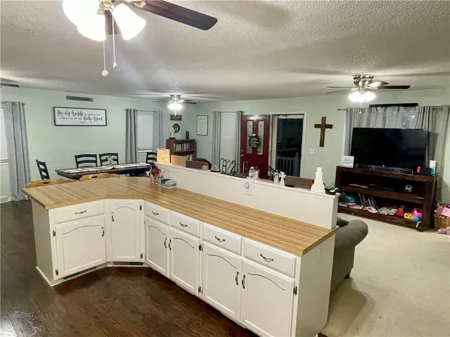 $235,000 | 1670 Roncelli Road, Lexington, MO 64067