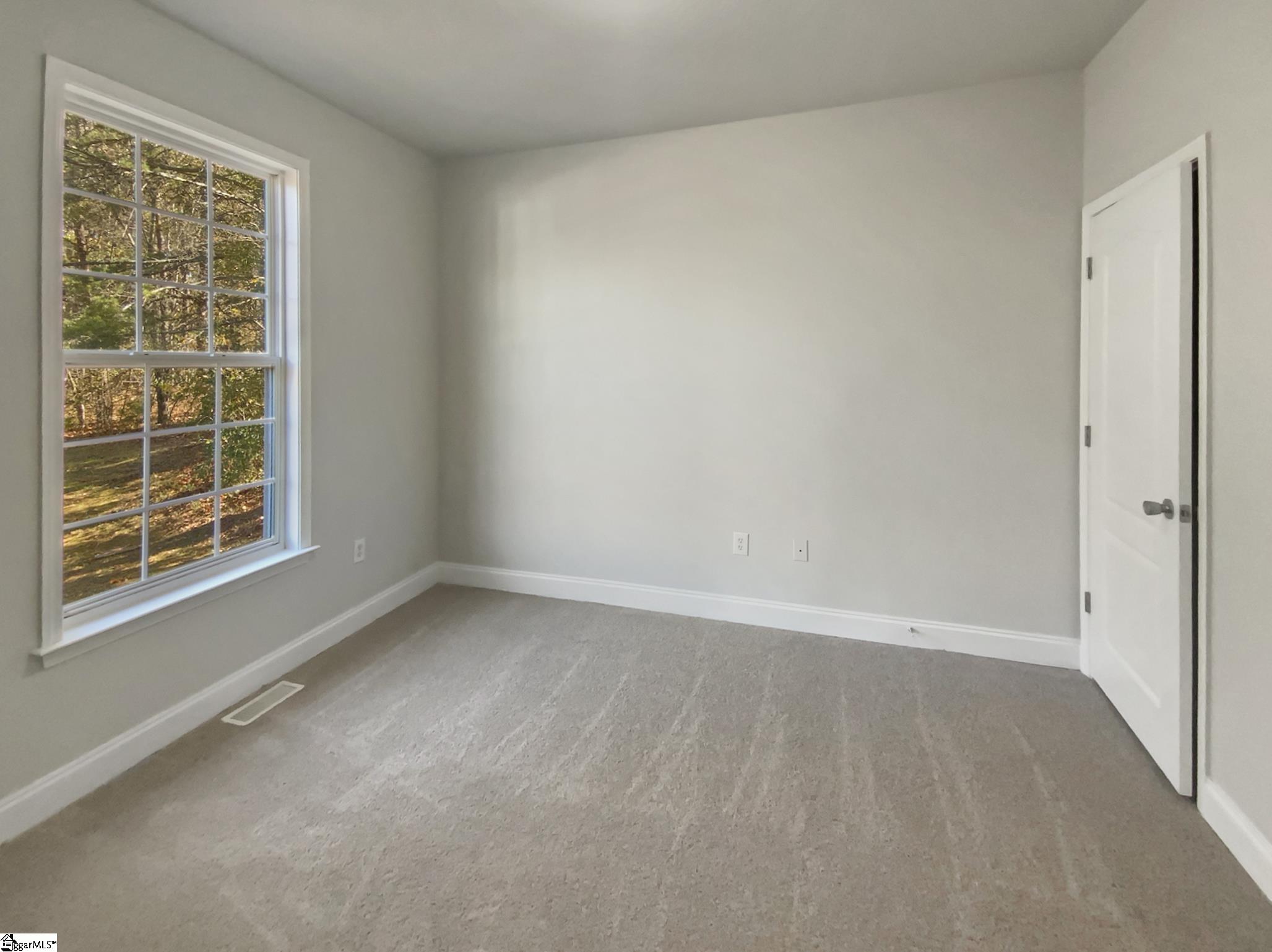 2069 Dickson Road Inman, SC 29349 - Photo 15 of 29