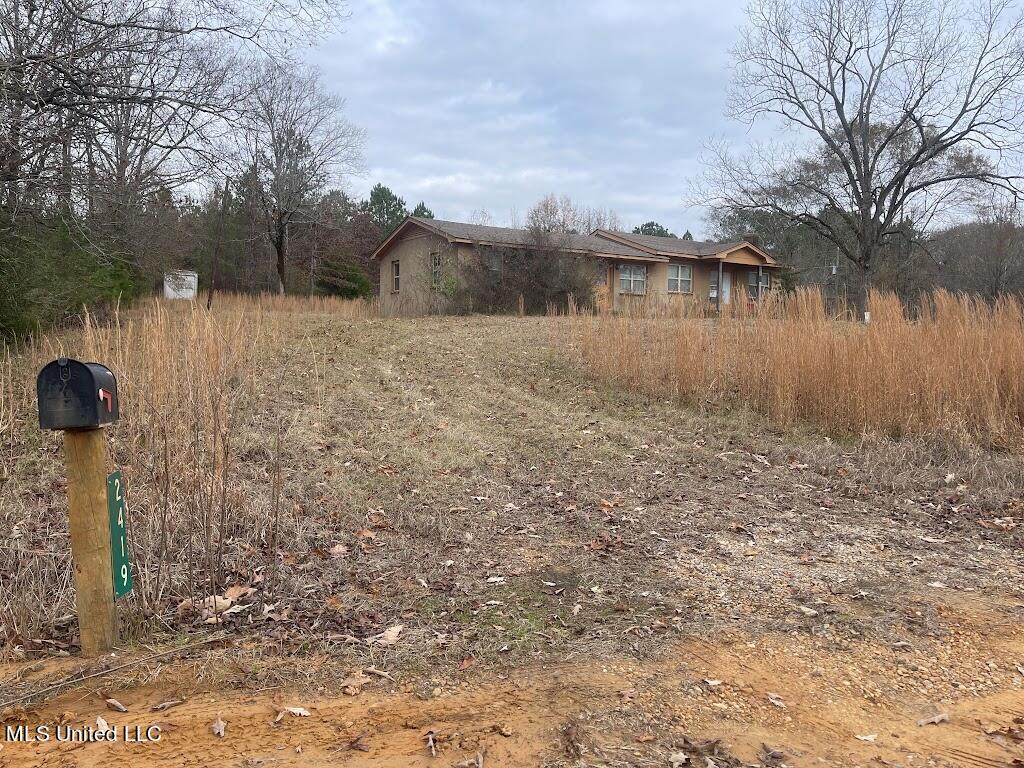 2419 Crowder Creek Road Carthage, MS 39051 - Photo 2 of 28 2fd4992b-d597-4a41-aa2b-b96a44b04ab5