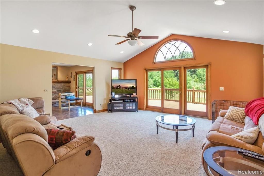 133 East Davis Road Howell, MI 48843 - Photo 8 of 50