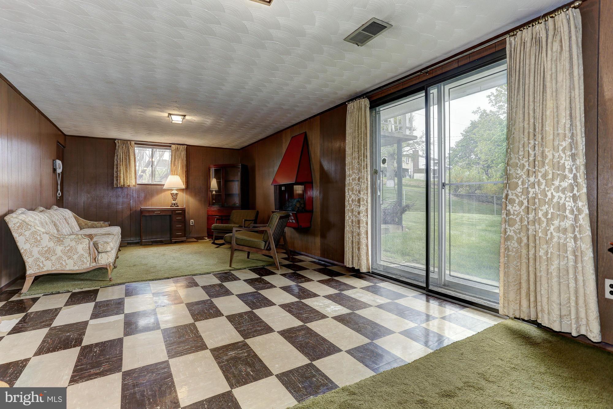 1514 Customs Road Rosedale, MD 21237 - Photo 16 of 20 Family Room w/ Electric Fireplace