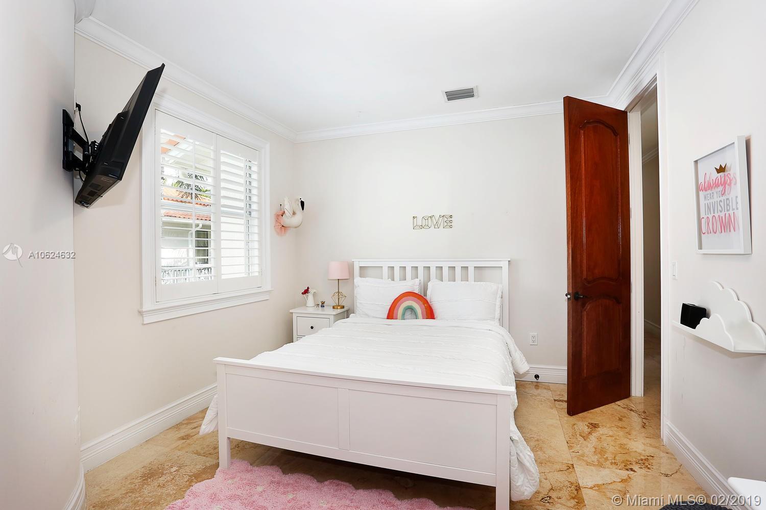 4073 Battersea Road Coconut Grove, FL 33133 - Photo 27 of 36 Gallery Image 27