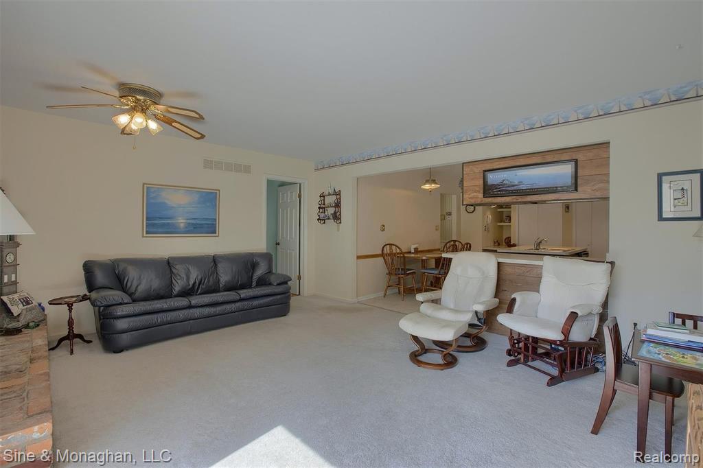35 Vernier Road Grosse Pointe Shores, MI 48236 - Photo 14 of 38