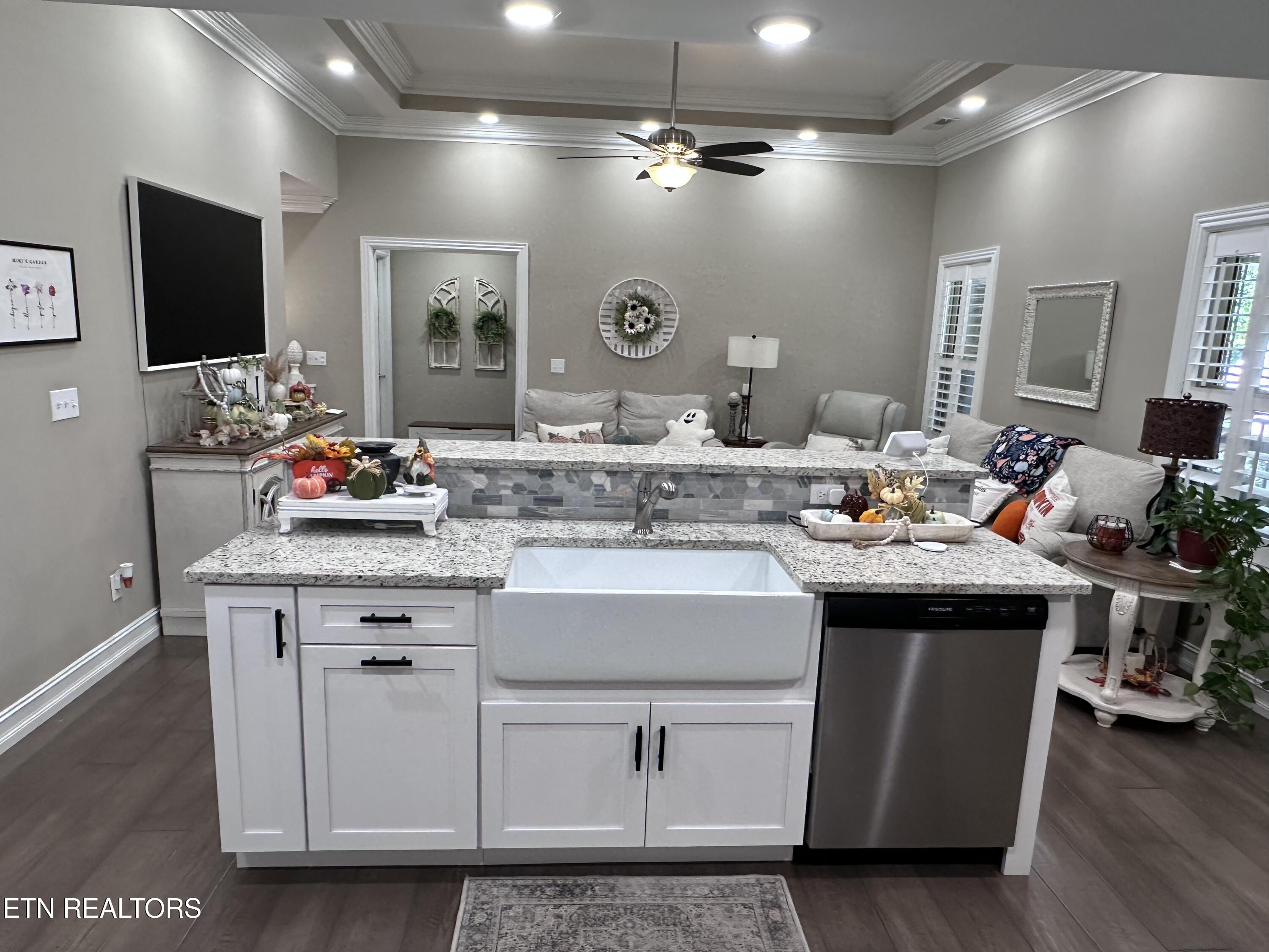 427 Cromwe Street Harrogate, TN 37752 - Photo 8 of 37 AA5CCBDE-FD2D-423B-B412-19B36C9D0E51