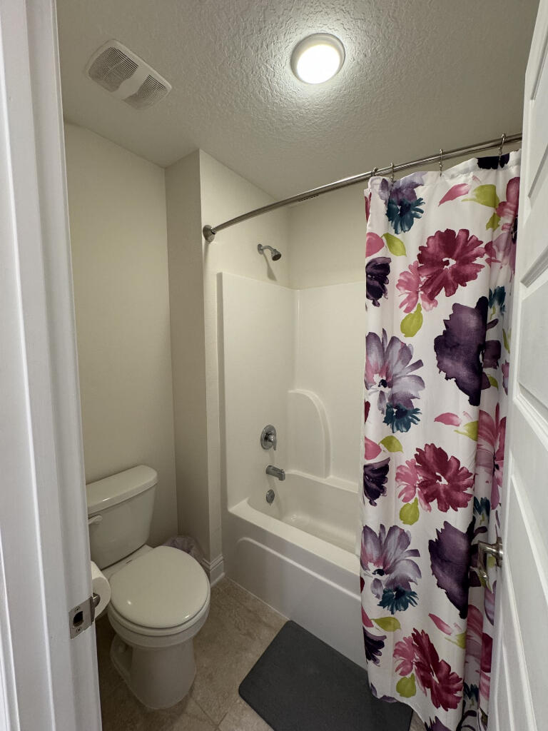 6039 Walk Along Way Crestview, FL 32536 - Photo 32 of 43 41285_68c5d8ae91dfa_09.13.2025_image-35