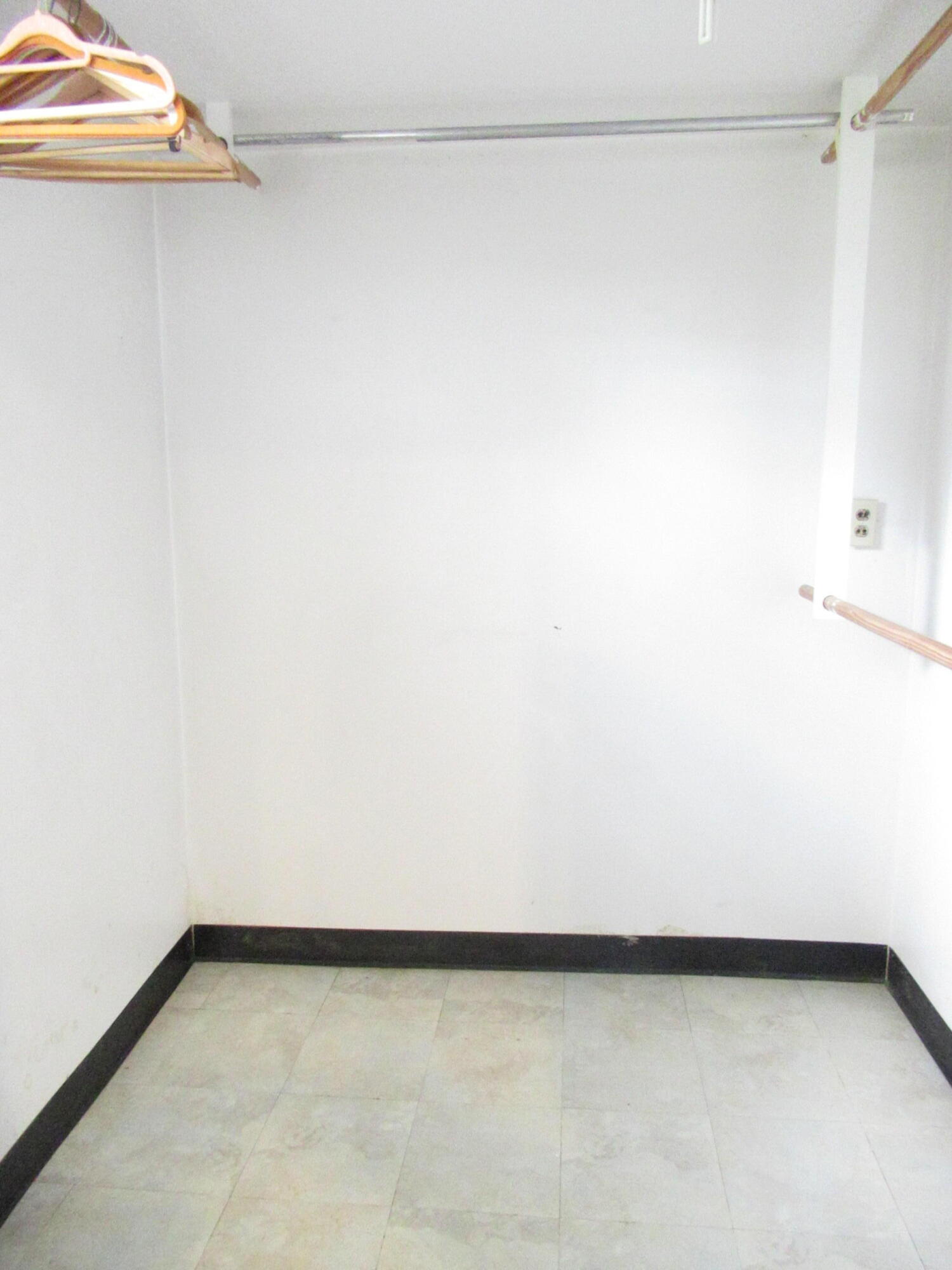 7230 Beech Avenue Hammond, IN 46324 - Photo 11 of 13 1500x2000