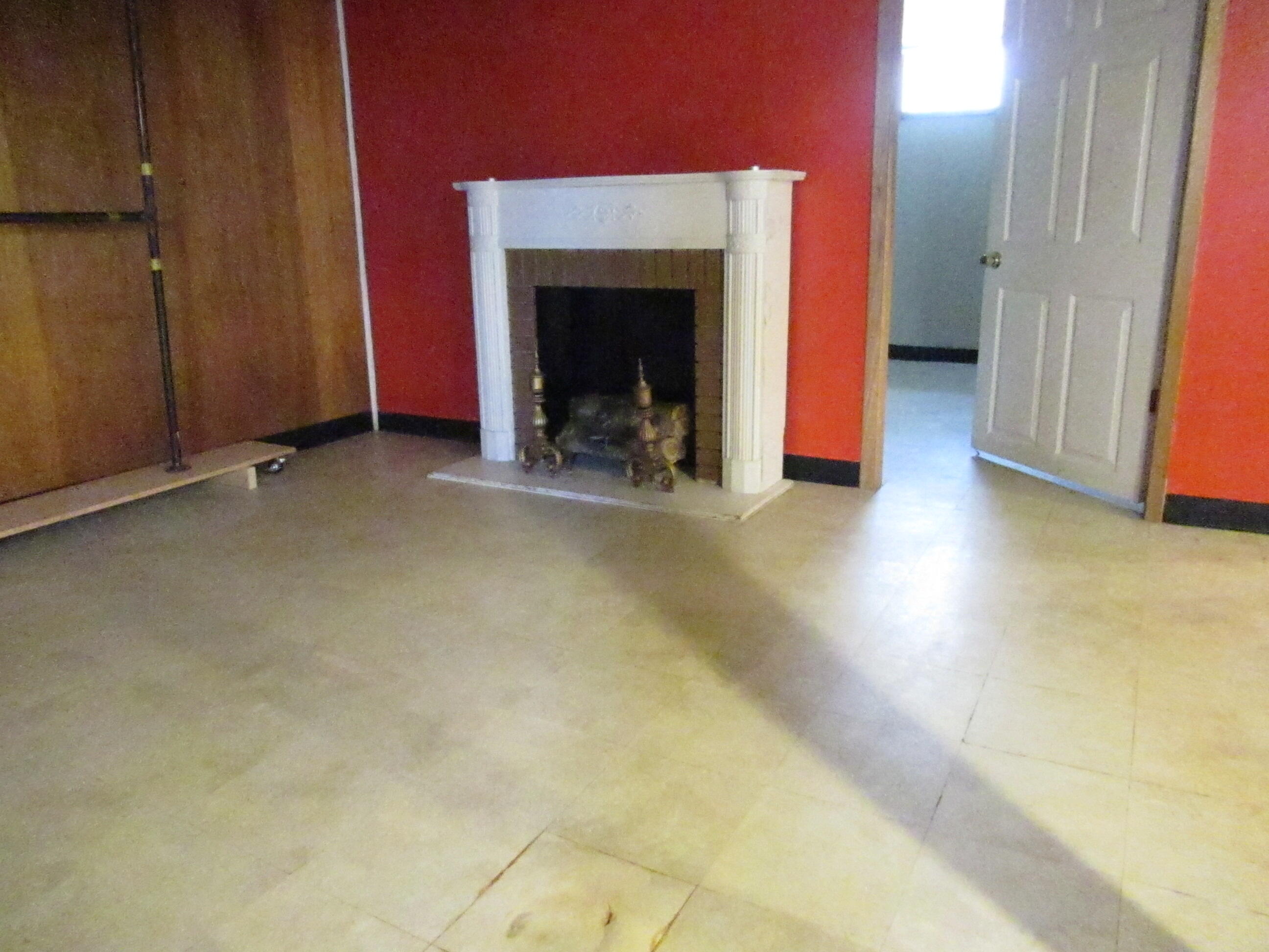 7230 Beech Avenue Hammond, IN 46324 - Photo 9 of 13 a view of a livingroom with a fireplace