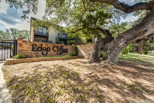 $179,900 | 11815 Vance Jackson Road, Unit E501, San Antonio, TX 78230