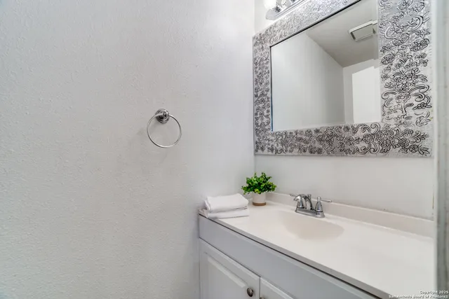 $179,900 | 11815 Vance Jackson Road, Unit E501, San Antonio, TX 78230