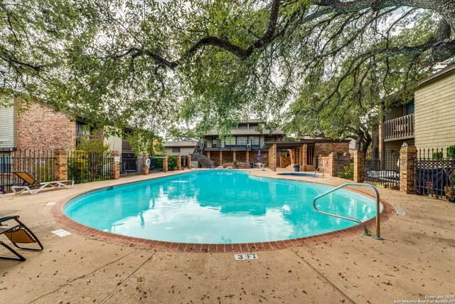 $179,900 | 11815 Vance Jackson Road, Unit E501, San Antonio, TX 78230