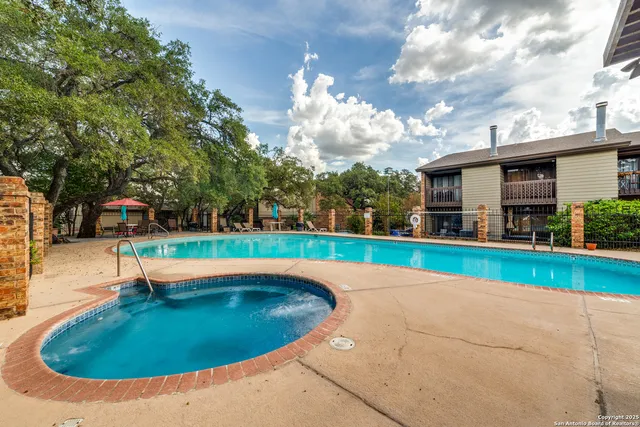 $179,900 | 11815 Vance Jackson Road, Unit E501, San Antonio, TX 78230