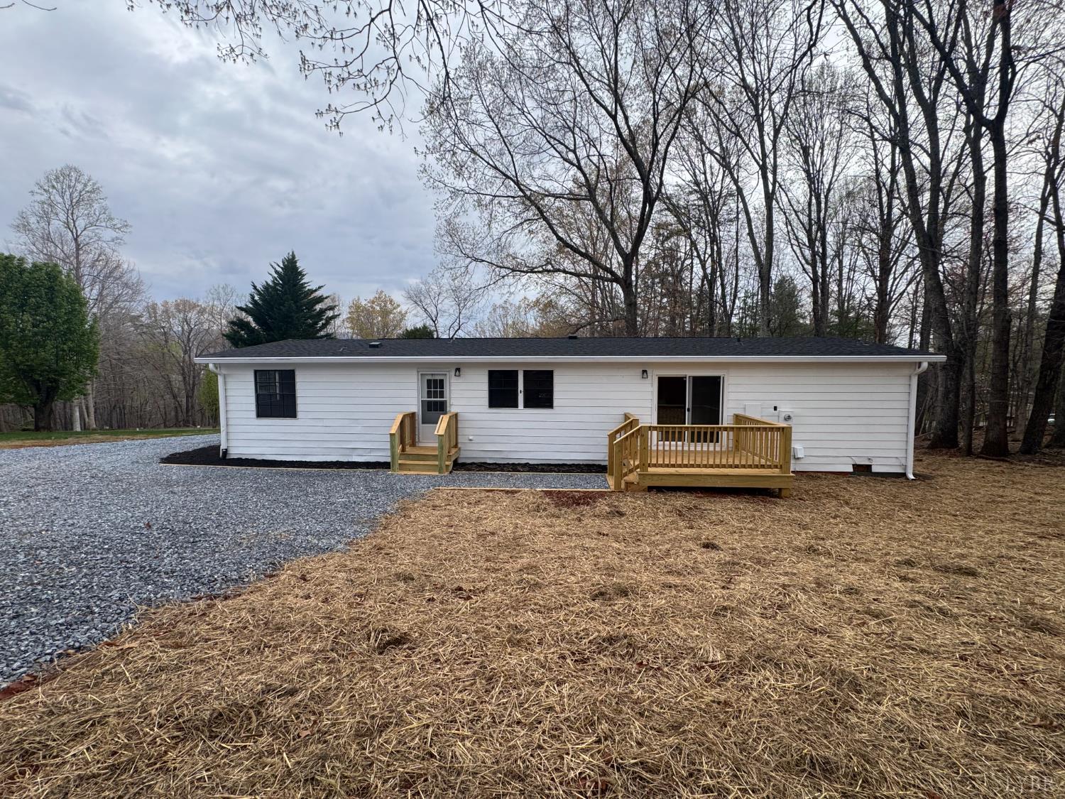 137 Ridgeview Lane Madison Heights, VA 24572 - Photo 4 of 22 a house view with a backyard space
