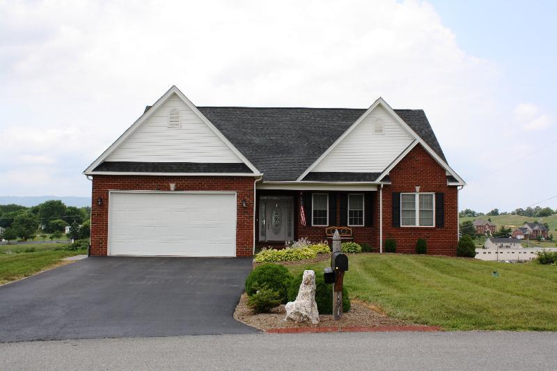 101 Summit Ridge Road Daleville, VA 24083 - Photo 3 of 55 Front