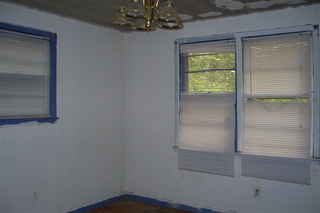 509 Glenn Road Greenville, SC 29607 - Photo 5 of 7 Gallery Image 5