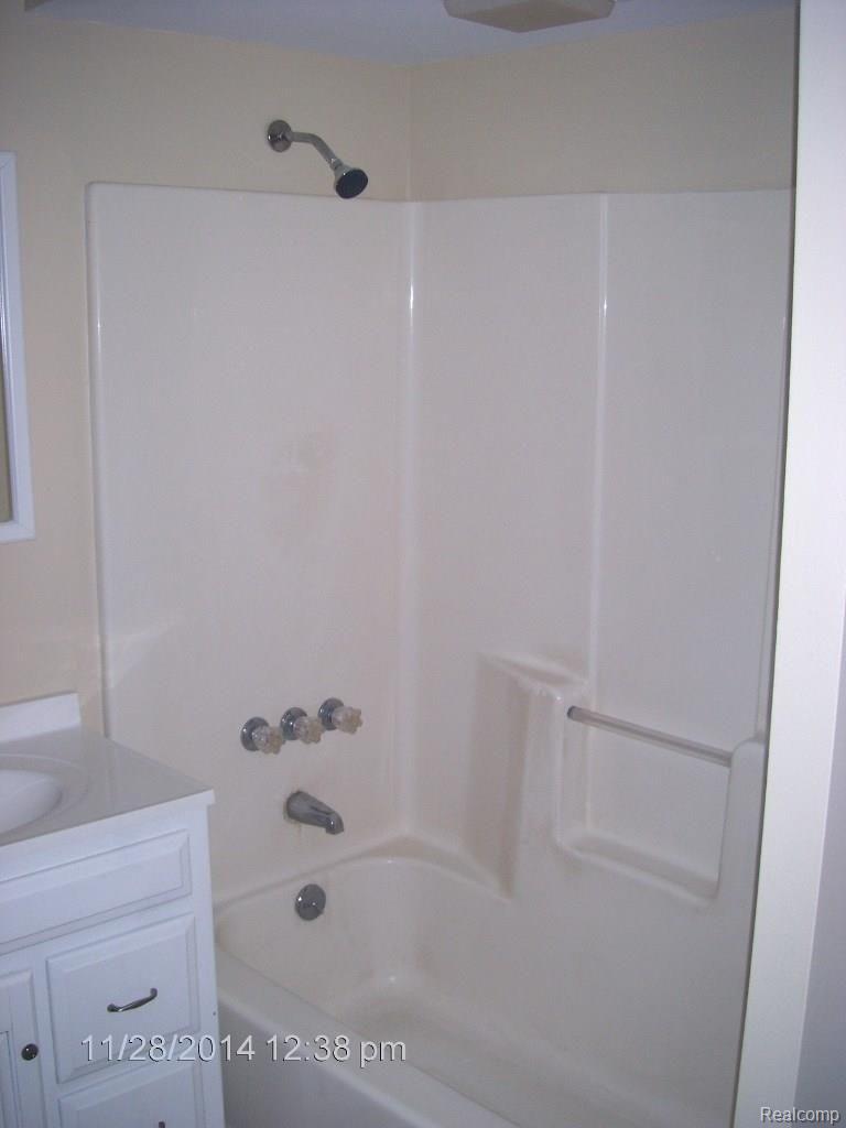 1045 Michigan Road Port Huron, MI 48060 - Photo 18 of 18 HPIM2867 (768x1024).jpg