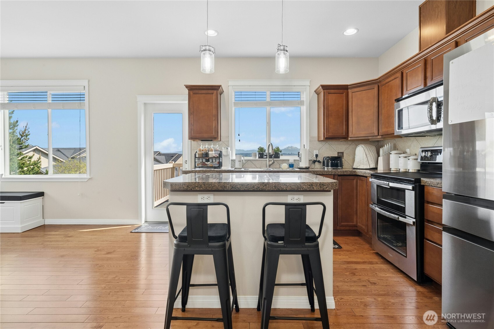 527 Pilchuck Path Everett, WA 98201 - Photo 11 of 40