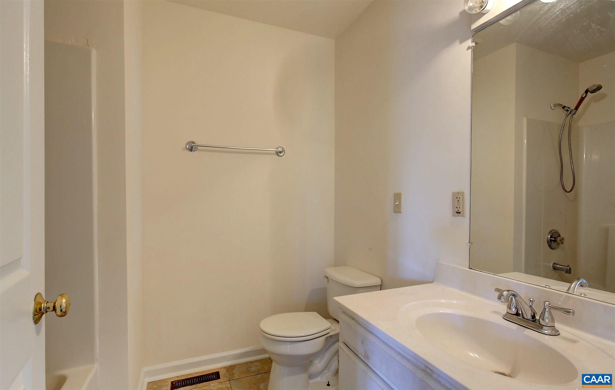 1362 Peach Grove Road Louisa, VA 23093 - Photo 12 of 24 Gallery Image 12