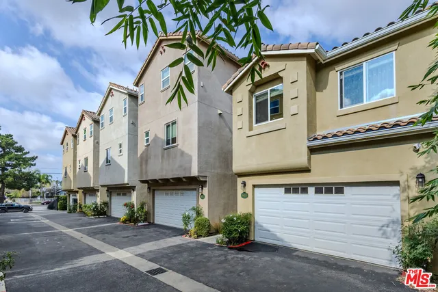 $799,000 | 16855 Balboa Boulevard, Van Nuys, CA 91406