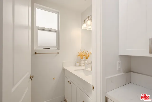 $799,000 | 16855 Balboa Boulevard, Van Nuys, CA 91406