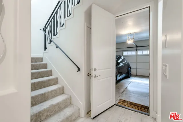 $799,000 | 16855 Balboa Boulevard, Van Nuys, CA 91406