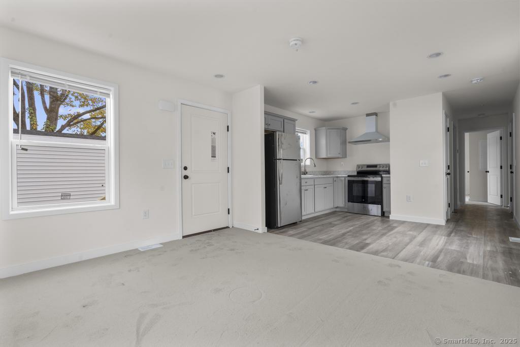55 Sugar Street, Unit 9 Newtown, CT 06470 - Photo 6 of 19