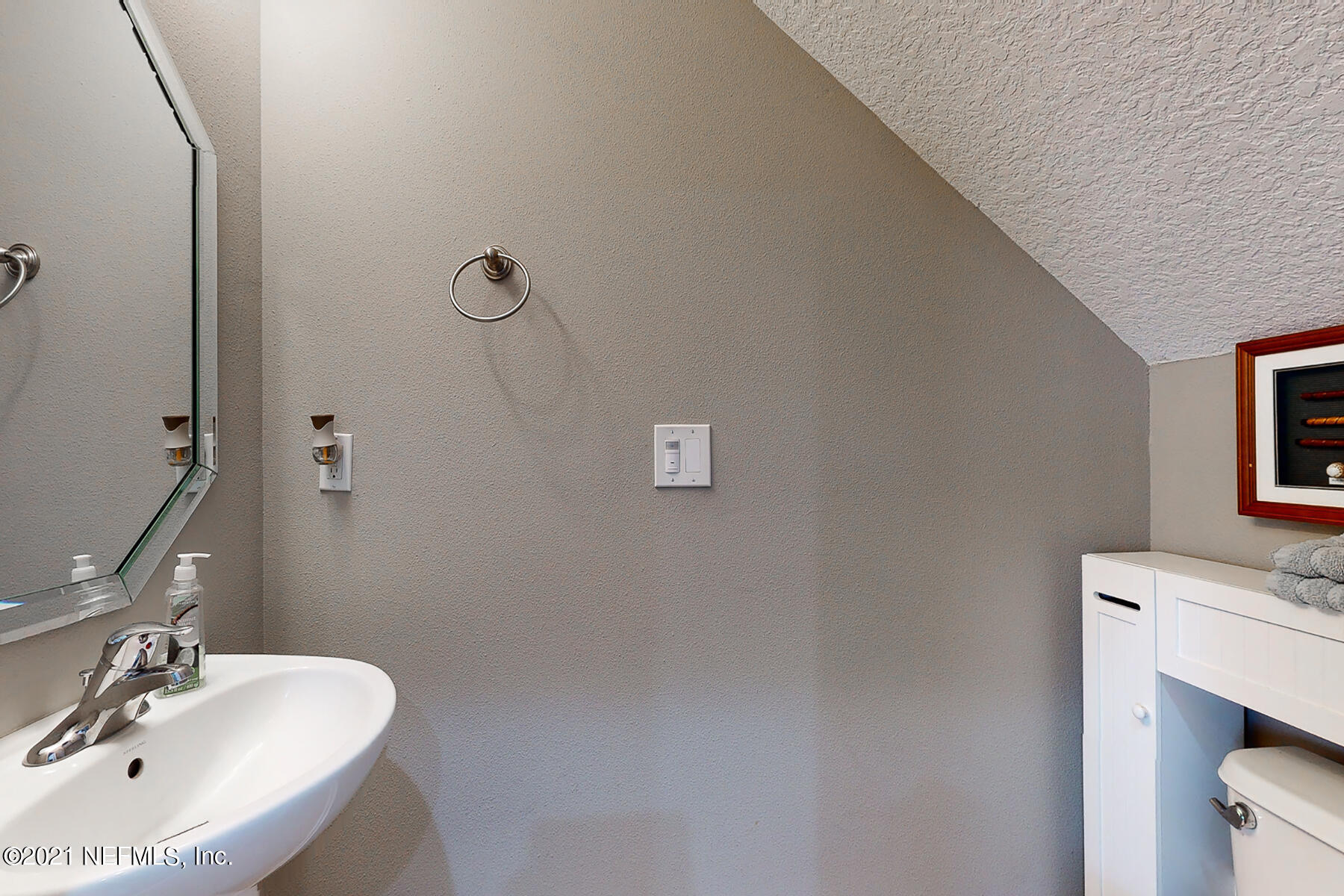 3252 Chestnut Ridge Way Orange Park, FL 32065 - Photo 19 of 45 Downstairs Half Bath