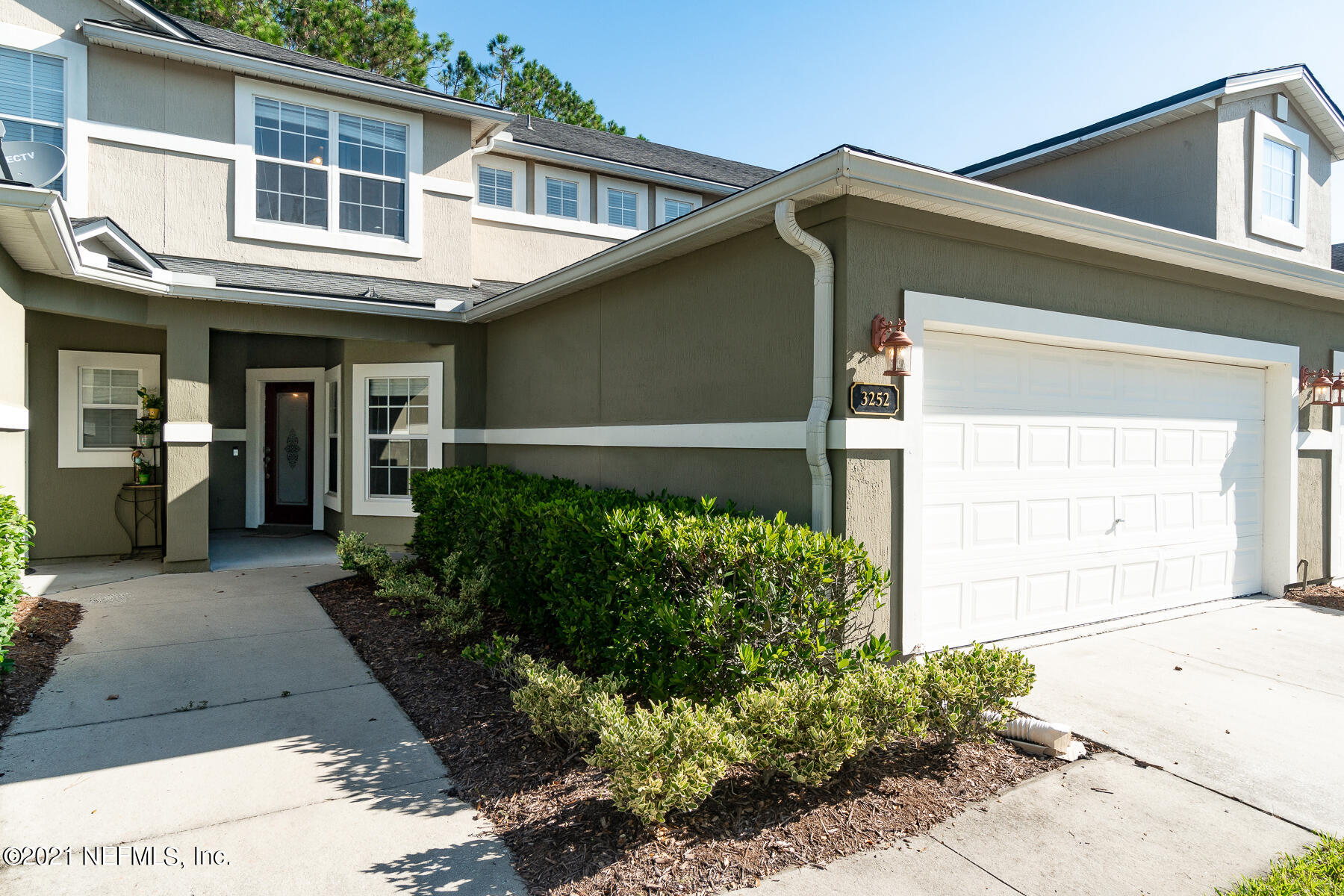 3252 Chestnut Ridge Way Orange Park, FL 32065 - Photo 6 of 45 Front Walkway