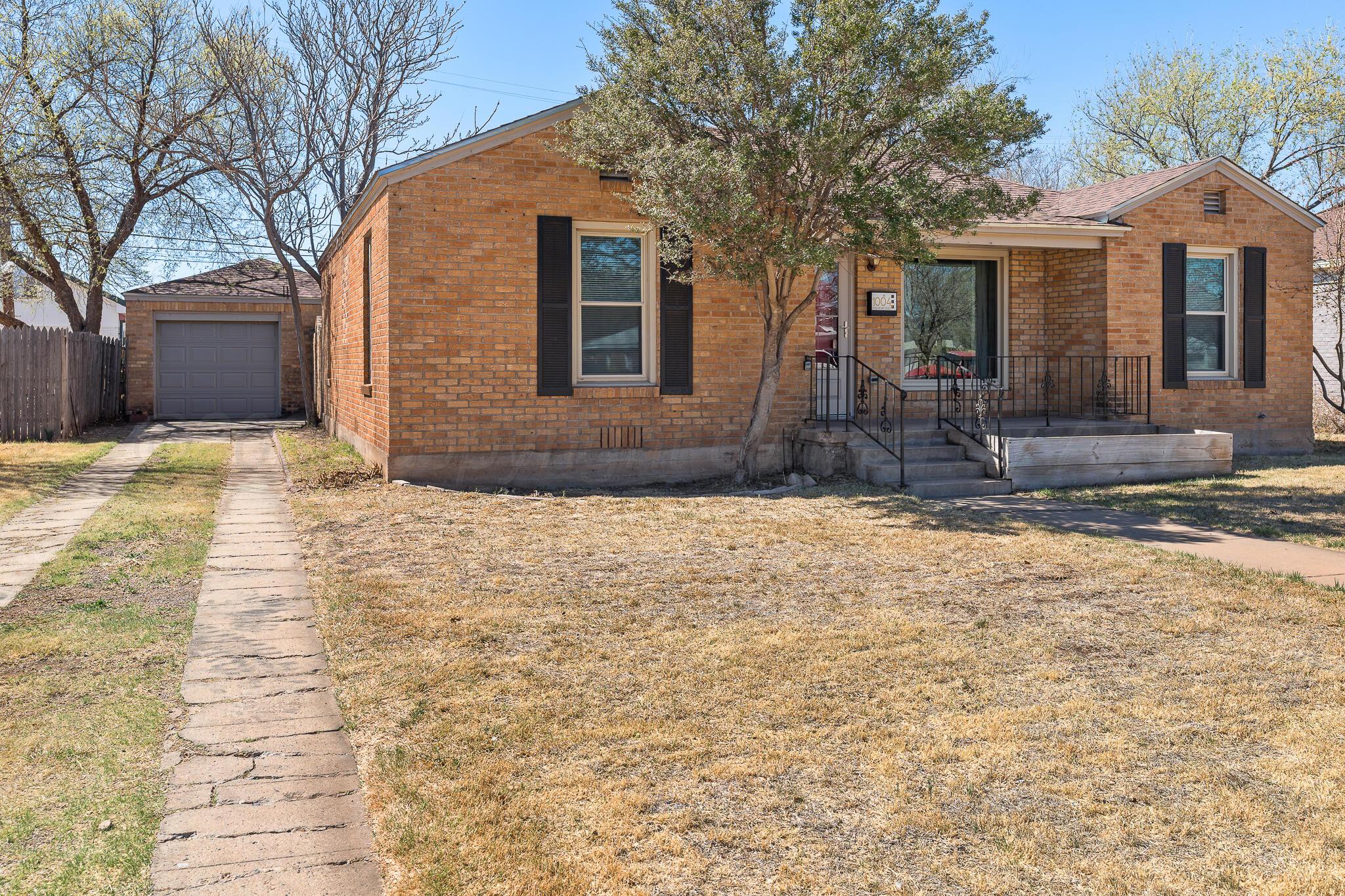 1004 South Bryan Street Amarillo, TX 79102 - Photo 2 of 16 1
