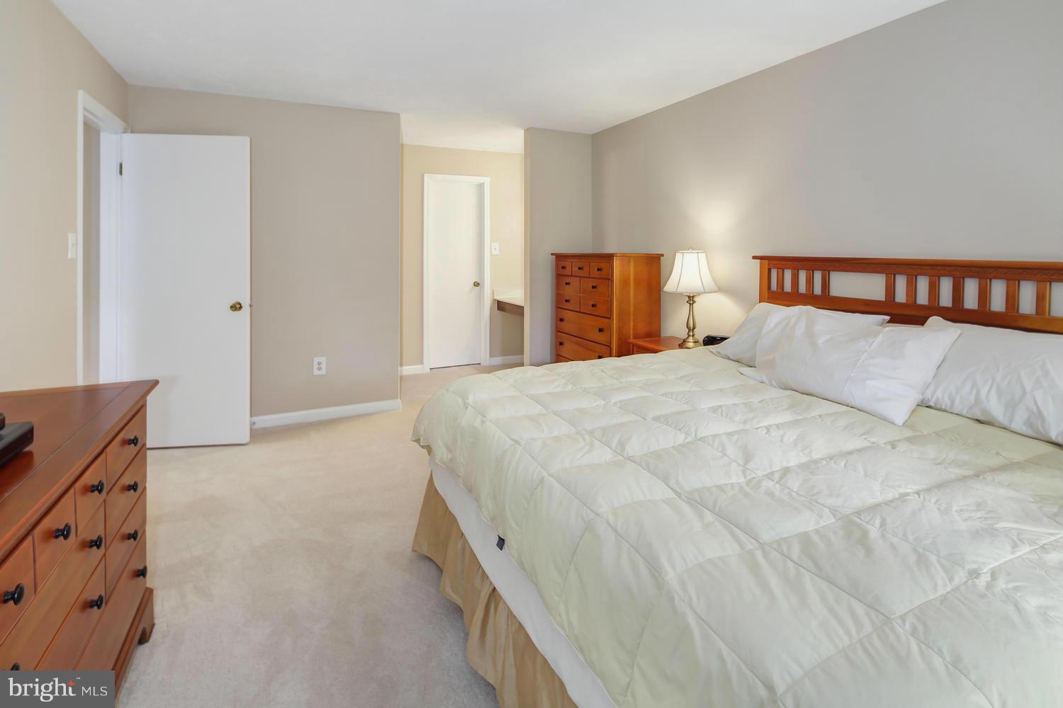 10062 Oakton Terrace Road, Unit 10062 Oakton, VA 22124 - Photo 16 of 24 Bedroom