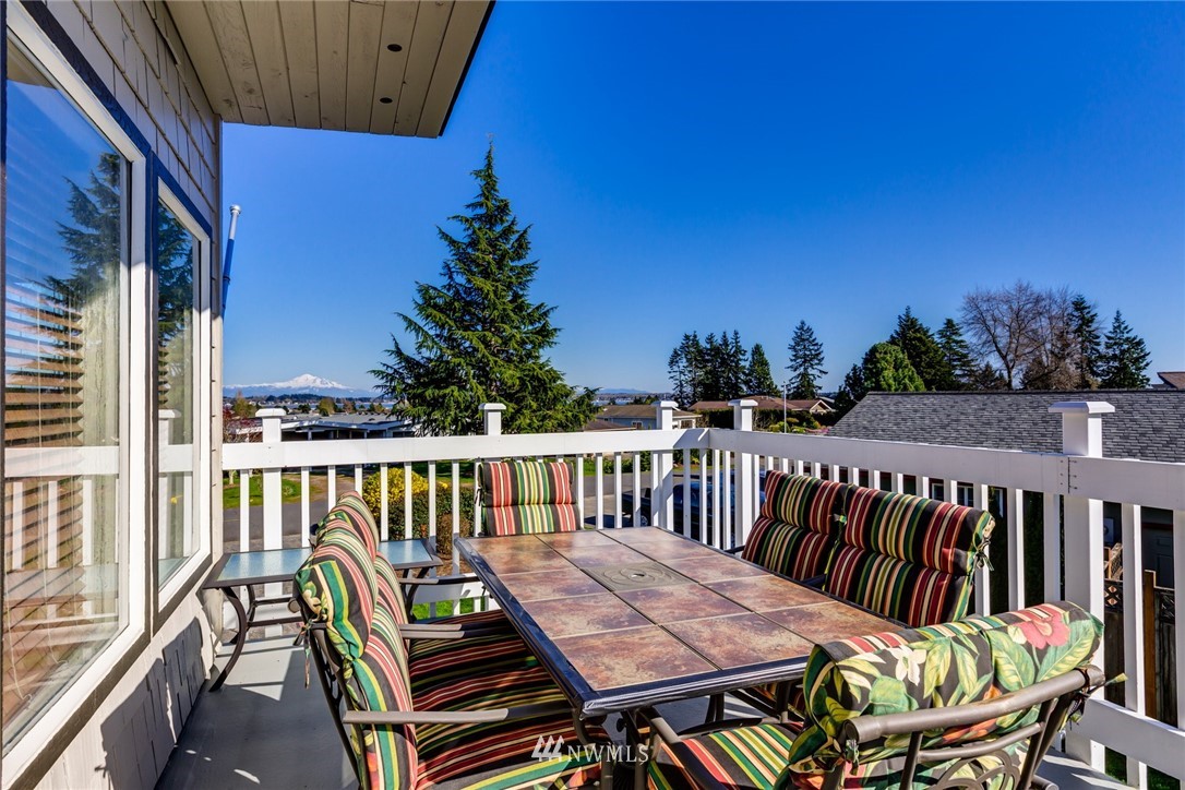 8171 Comox Road Blaine, WA 98230 - Photo 17 of 40 Gallery Image 17