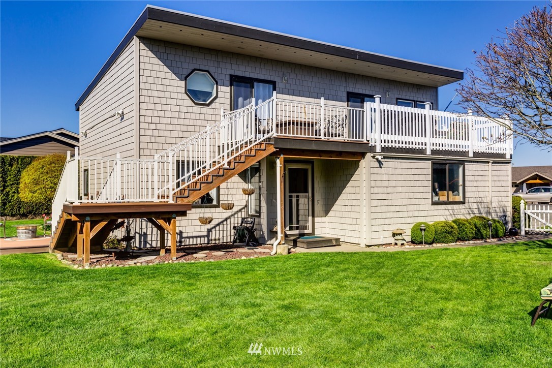 8171 Comox Road Blaine, WA 98230 - Photo 8 of 40 Gallery Image 8