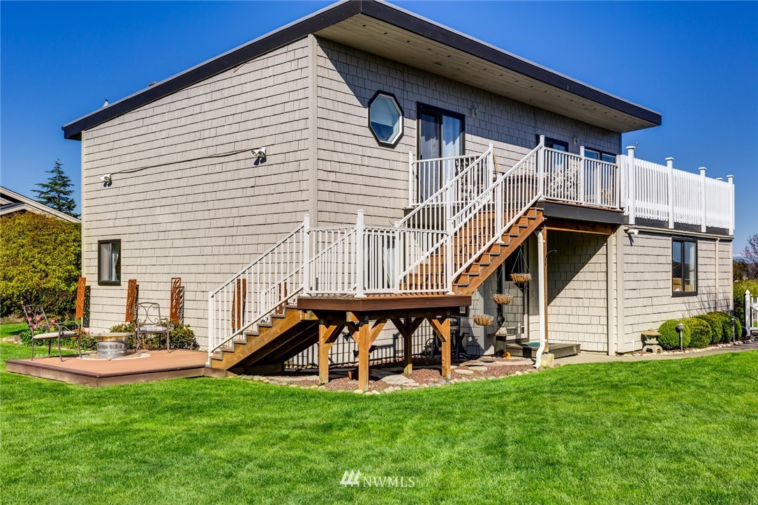8171 Comox Road Blaine, WA 98230 - Photo 9 of 40 Gallery Image 9