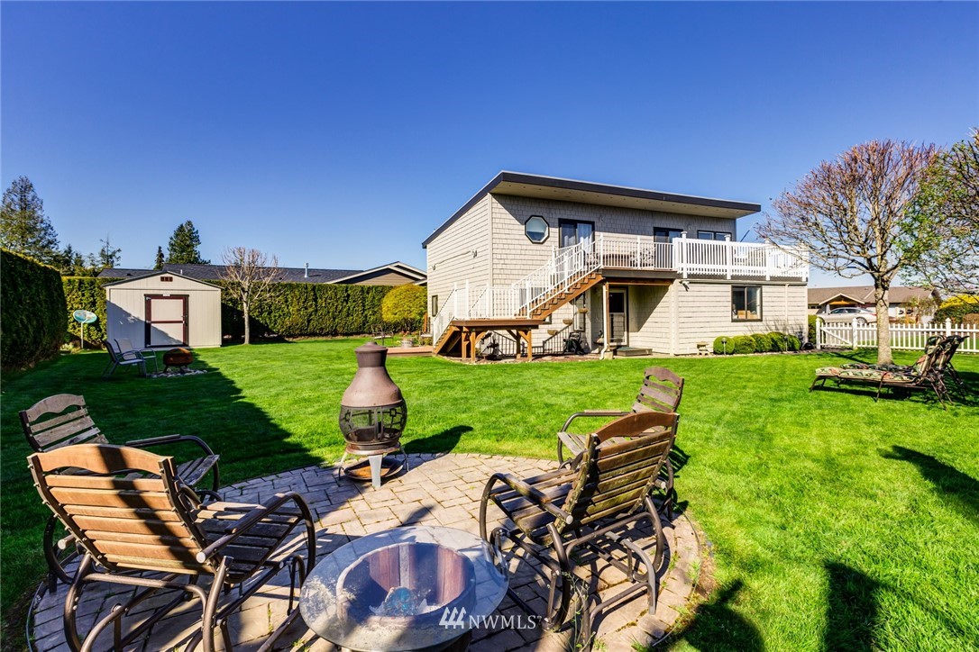 8171 Comox Road Blaine, WA 98230 - Photo 10 of 40 Gallery Image 10