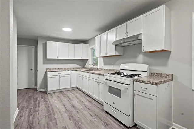 $270,000 | 5047 Woodland Avenue, Kansas City, MO 64110