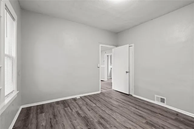 $270,000 | 5047 Woodland Avenue, Kansas City, MO 64110