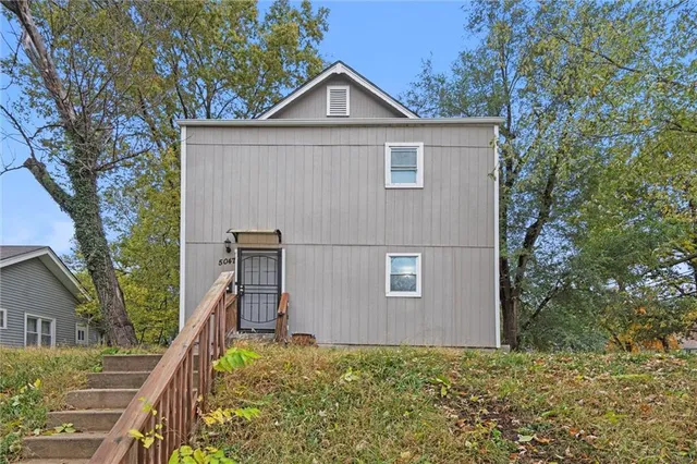 $270,000 | 5047 Woodland Avenue, Kansas City, MO 64110
