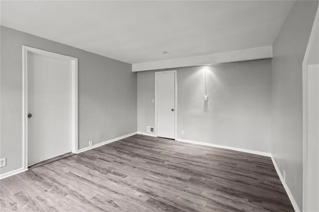 $270,000 | 5047 Woodland Avenue, Kansas City, MO 64110