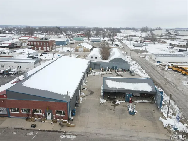 $295,000 | 304 Lewis Street, Canton, MO 63435