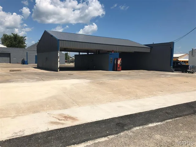 $295,000 | 304 Lewis Street, Canton, MO 63435