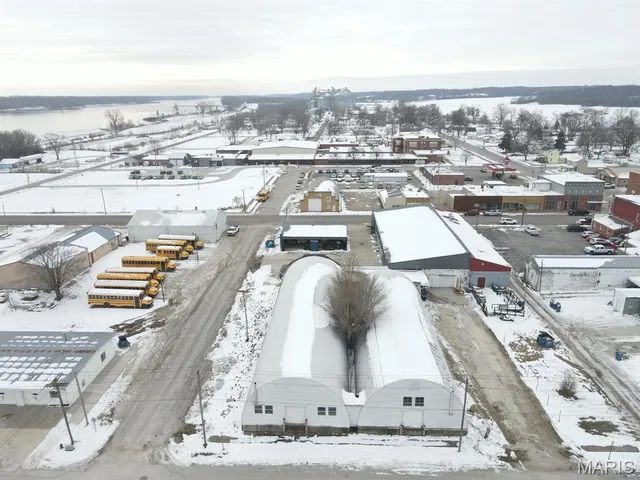 $295,000 | 304 Lewis Street, Canton, MO 63435