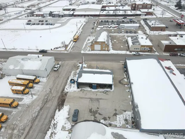 $295,000 | 304 Lewis Street, Canton, MO 63435