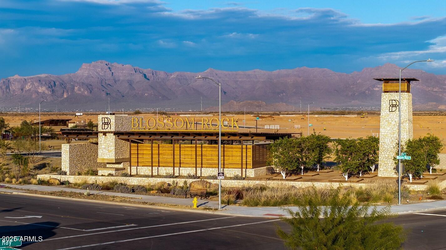 1110 West J. Waltz Way Apache Junction, AZ 85120 - Photo 28 of 32 a view of a city